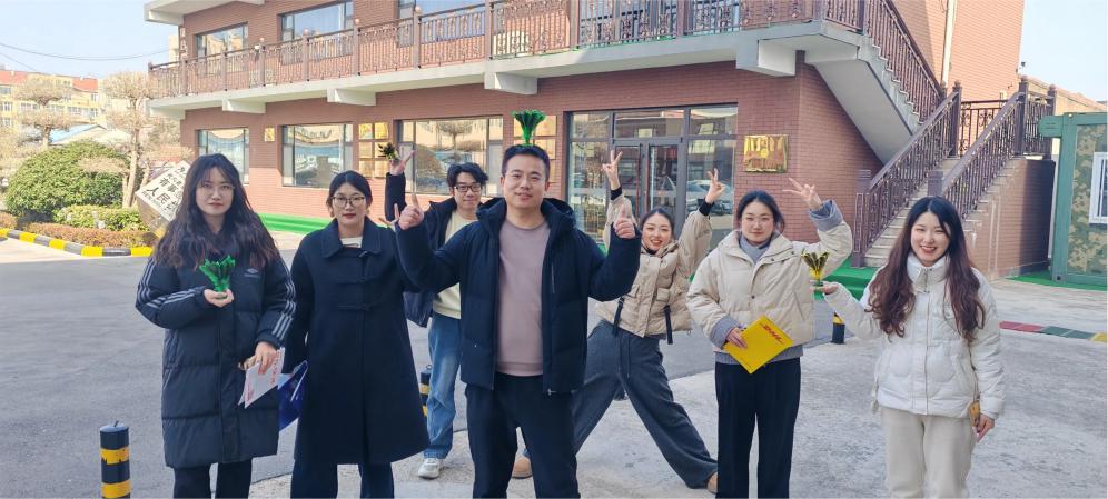 Zemeijia Vivace attività di calci al volano.